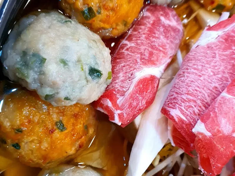 만두전골 속 만두