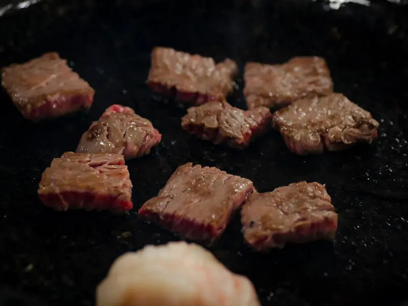 돌판에 구워지는 한우