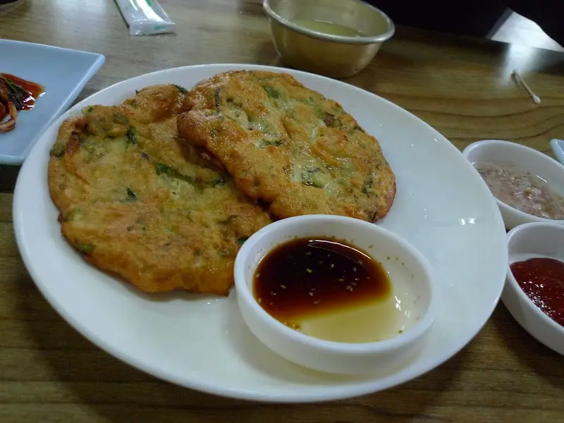 월운막국수 감자전