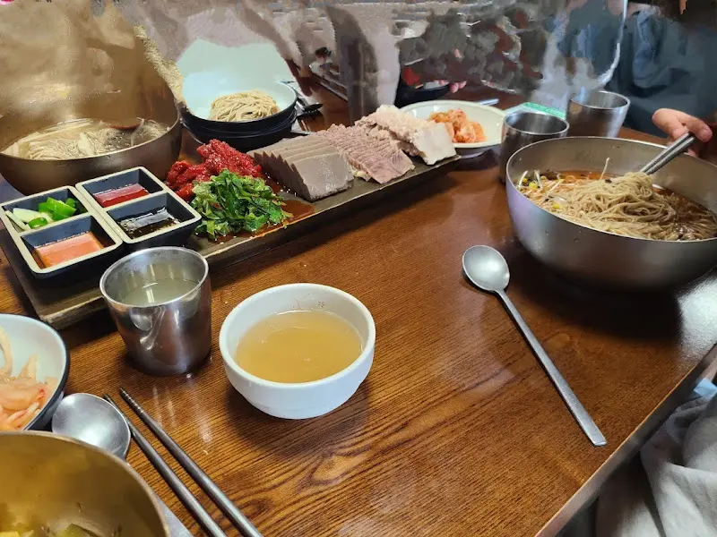 골동면과 메밀묵