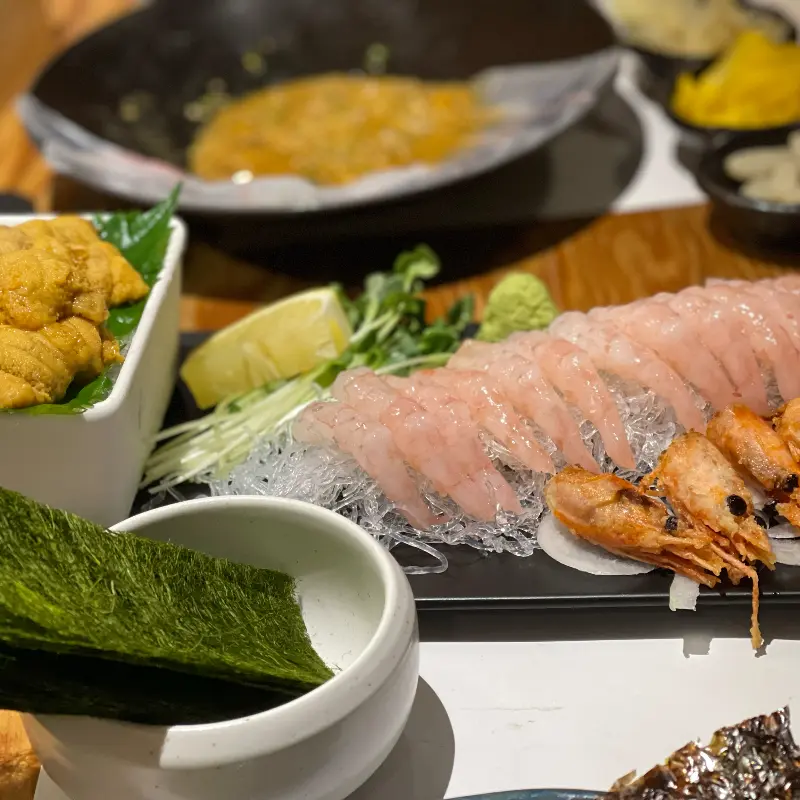 신선한 해산물이 가득한 숙성회