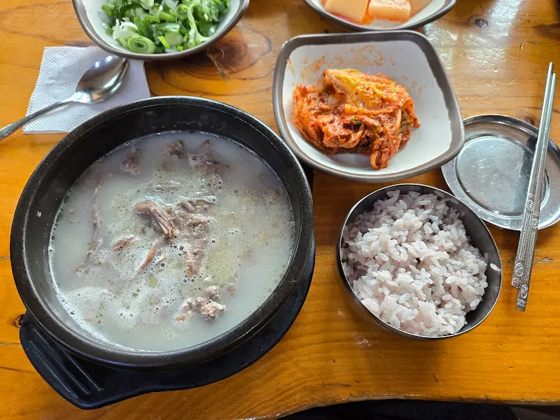 설렁탕 한 상 차림