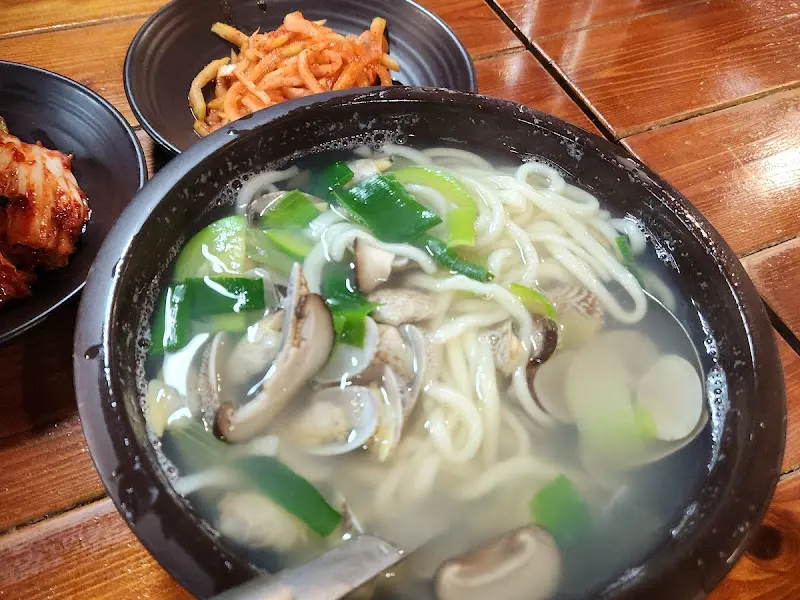 시원한 바지락 칼국수