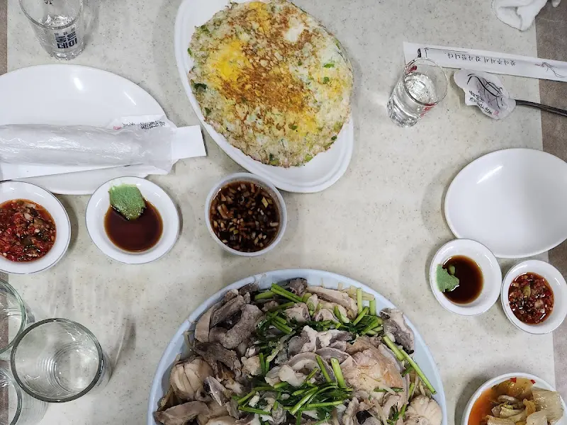 아귀내장수육 한 상 차림