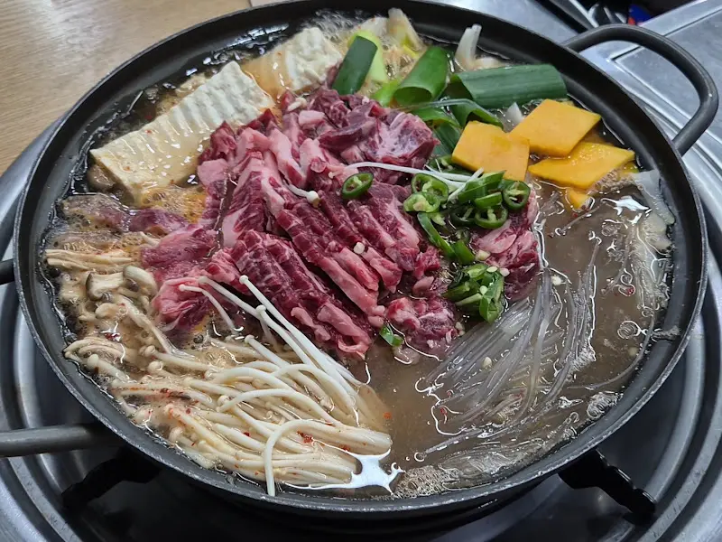 한우 소찌개 근접샷