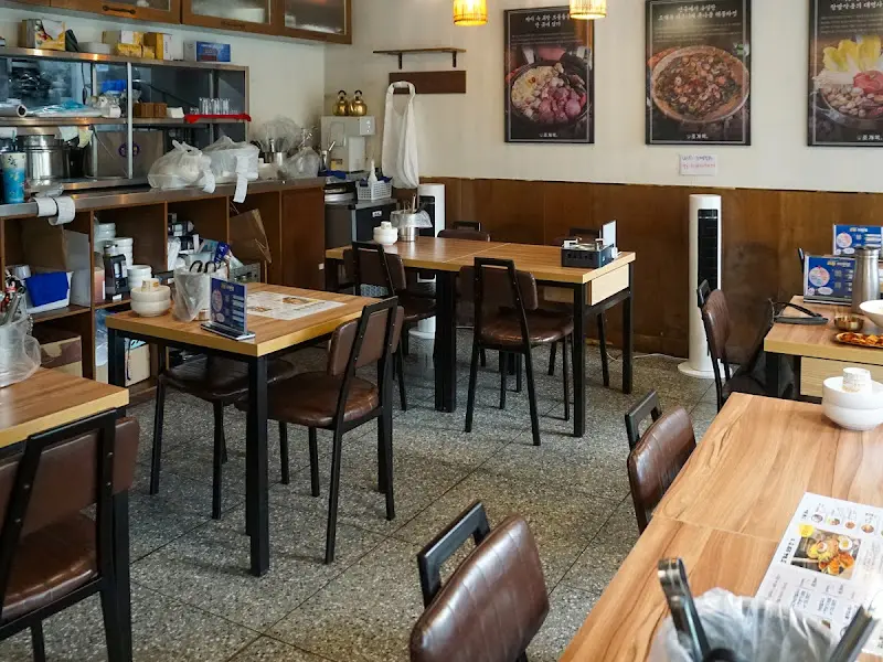 조개옥칼국수민락직영점 내부 모습