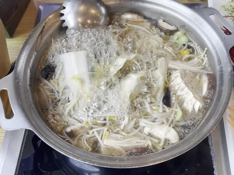 보글보글 끓는 샤브샤브