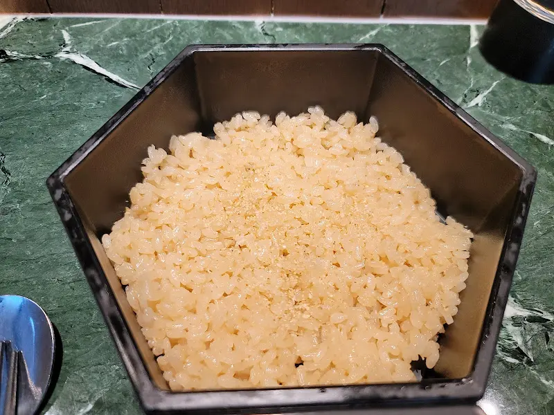 윤기가 흐르는 따뜻한 샤리(초대리 밥)