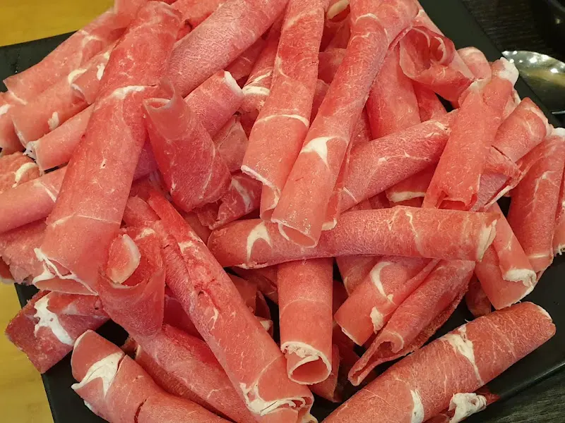 얇게 썰린 소고기