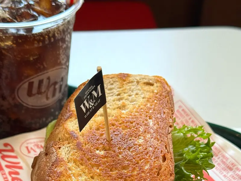 클램 차우더 스프와 음료