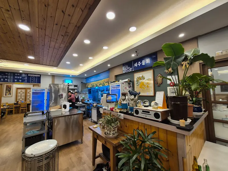 제주물회 내부 인테리어