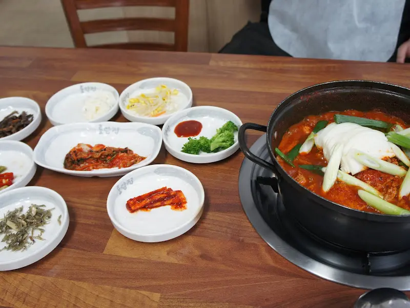 본토담집 밑반찬