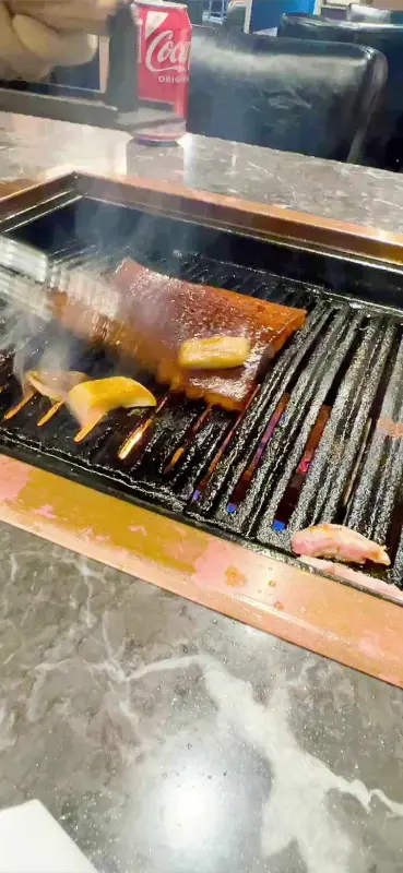 마장동김씨 고기 구워지는 모습