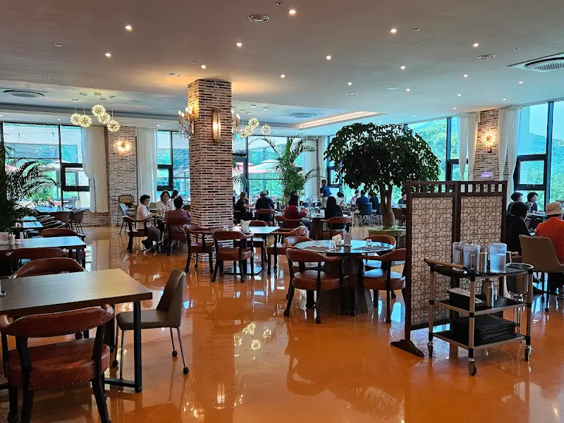 레스토랑 내부 전경