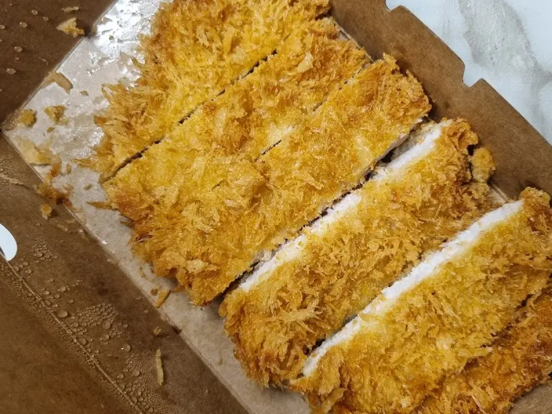 먹기 좋게 잘린 돈까스