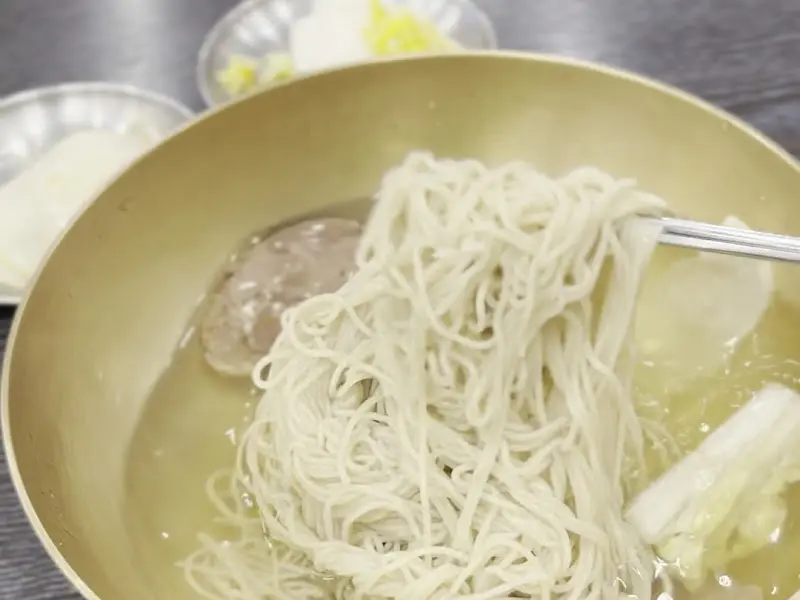 밀각 내부 전경