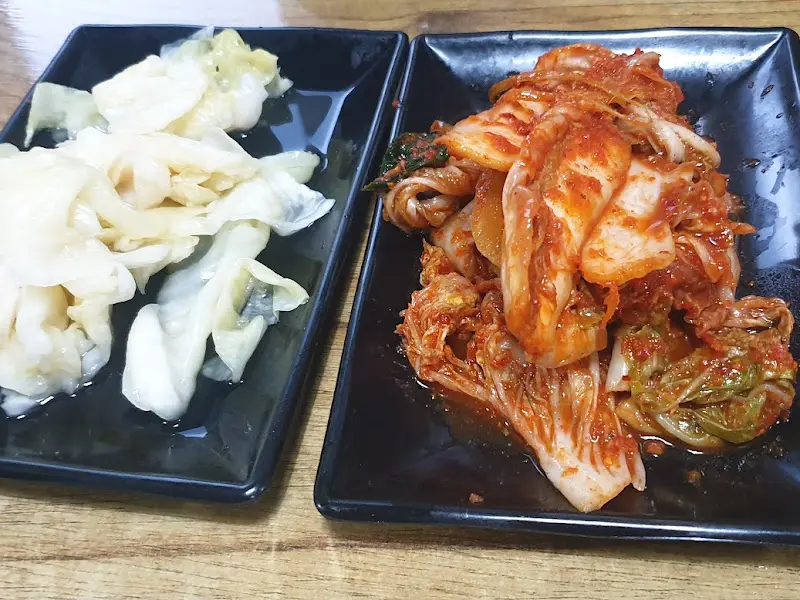 월운막국수 반찬