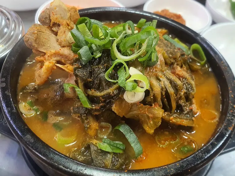 큰손뚝배기 뼈해장국 디테일