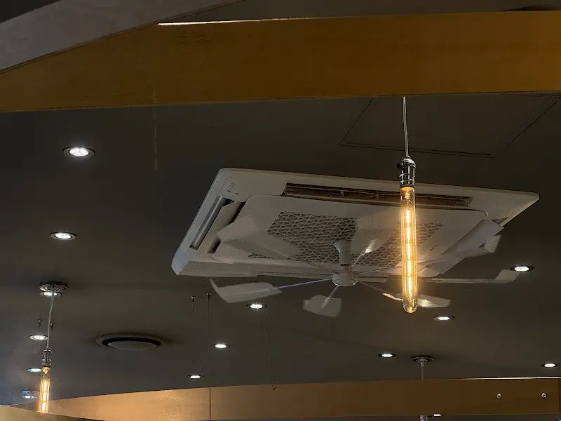 따뜻한 분위기의 조명