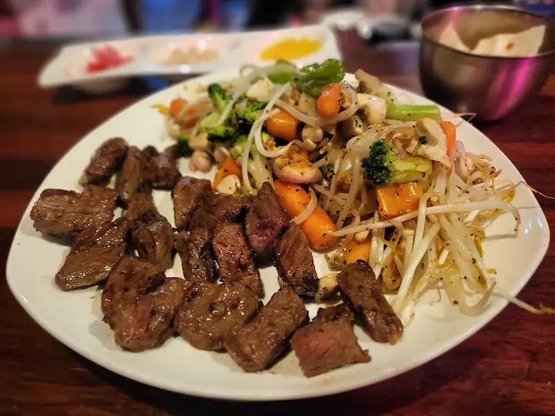 스테이크와 야채볶음