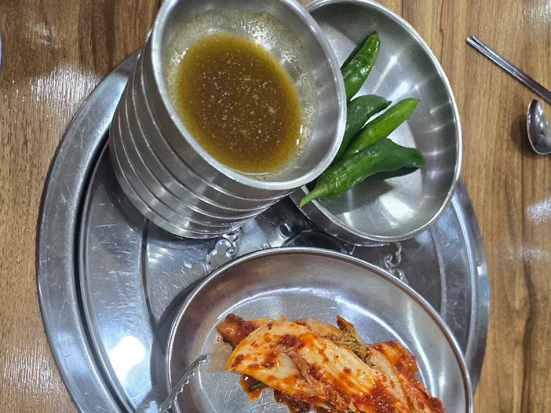 해장국과 함께 제공되는 반찬