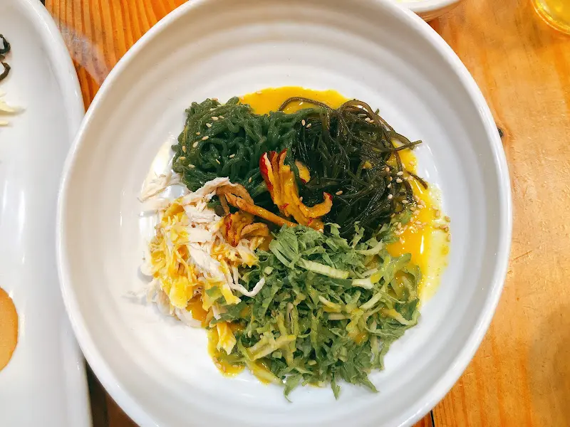 싱그러운 샐러드