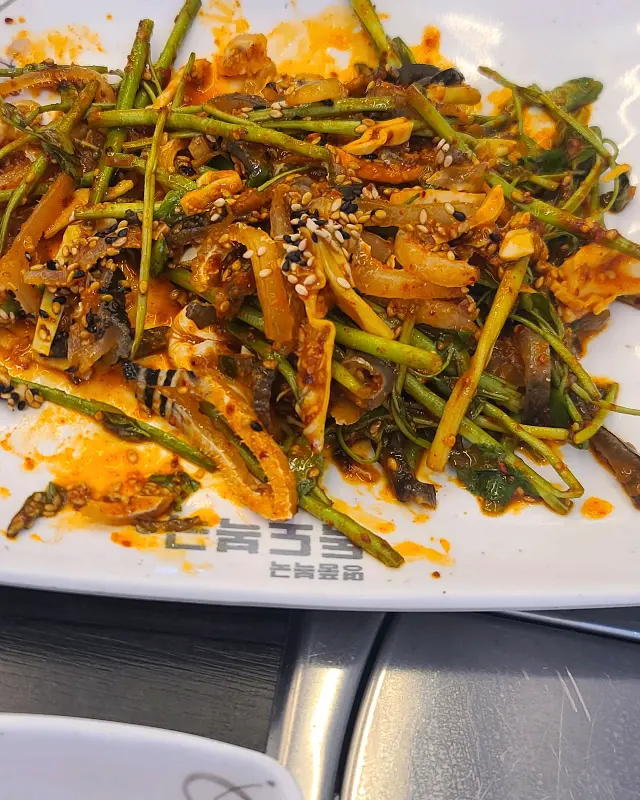 매콤새콤 복껍질무침