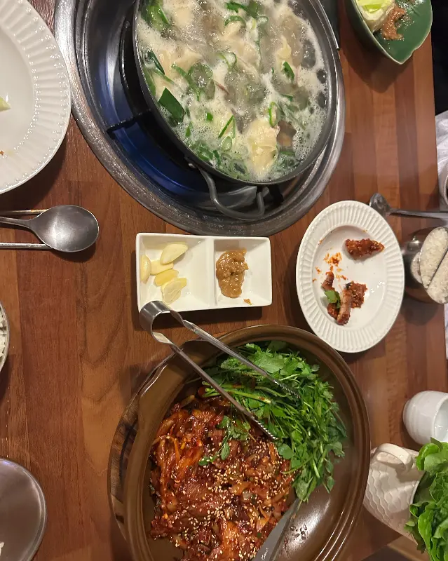 돼지갈비와 낙지볶음