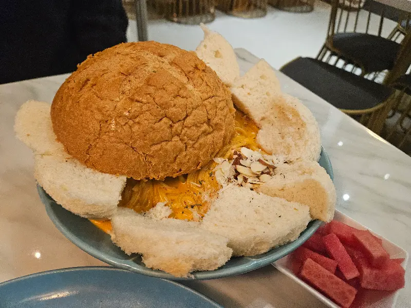 빵 속에 담긴 파스타