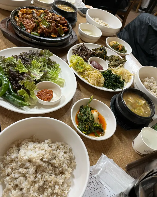 원조옛날보리밥집 내부