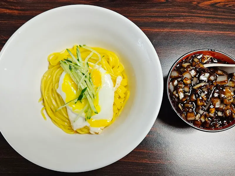 간짜장과 짜장 소스