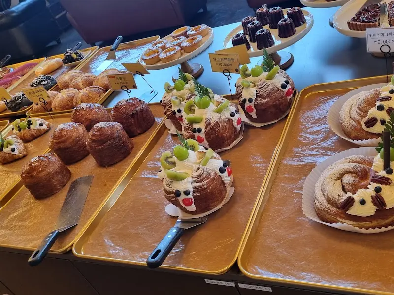 다양한 빵 종류