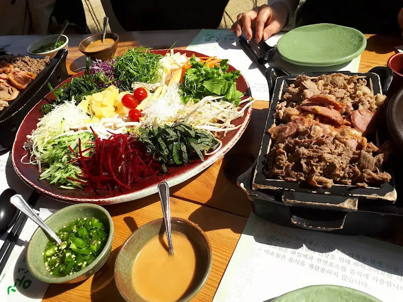 다채로운 색감의 월남쌈