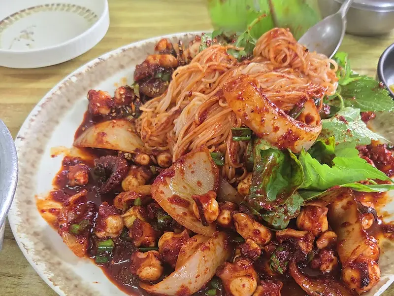 돌문어볶음 메인 사진