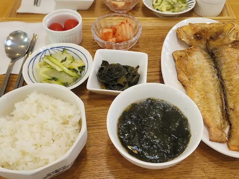 옥돔구이 정식 클로즈업