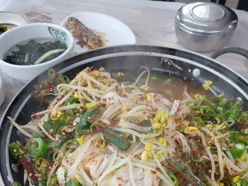 명태찜과 밑반찬