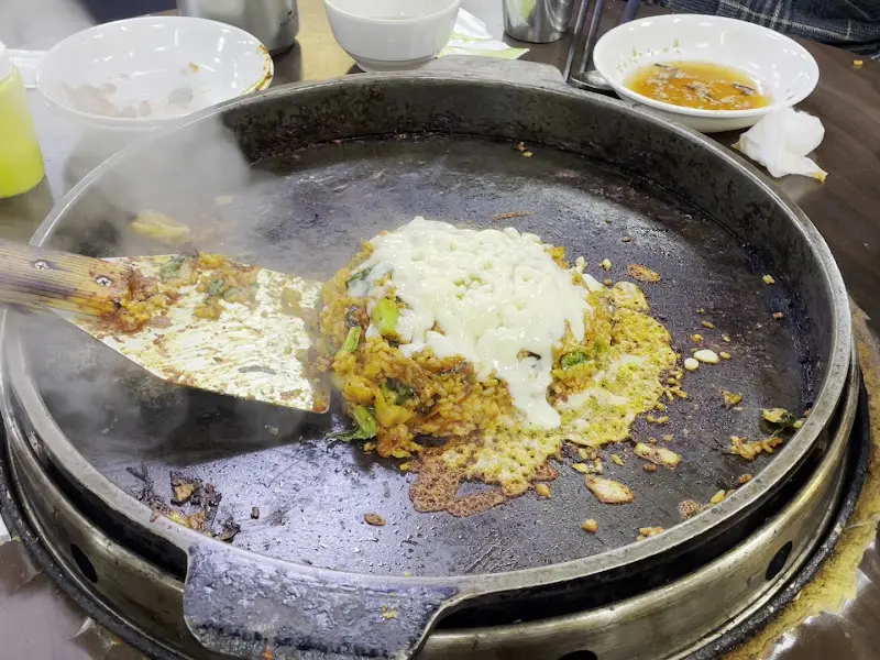 치즈 볶음밥의 환상적인 비주얼