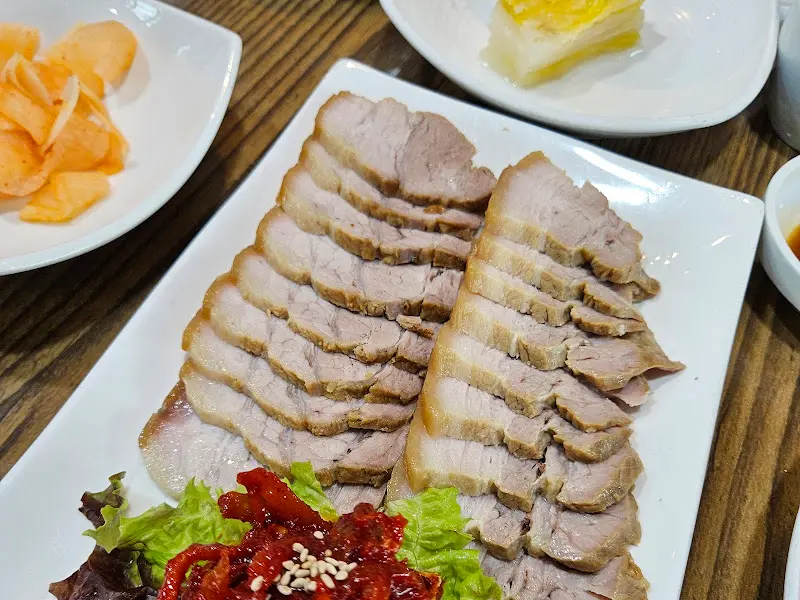 삼교리동치미막국수 춘천점 편육