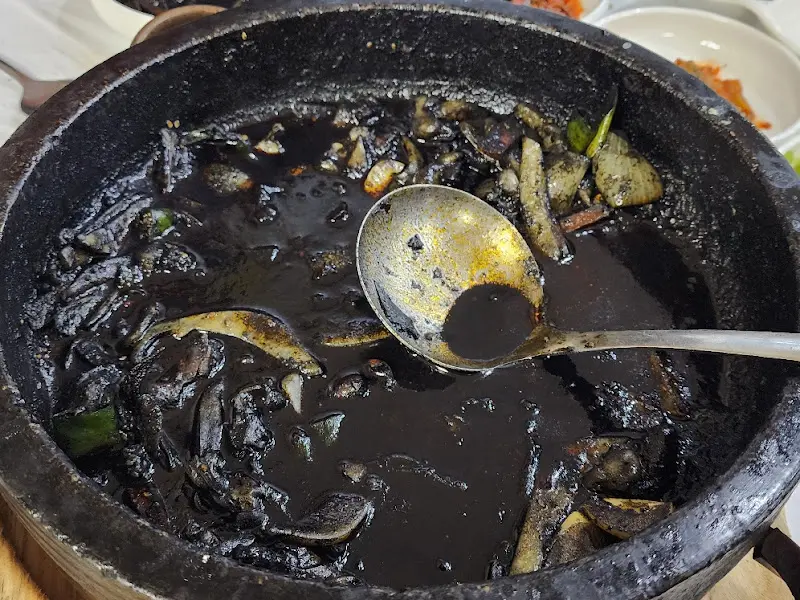 갑오징어 먹물밥 확대샷