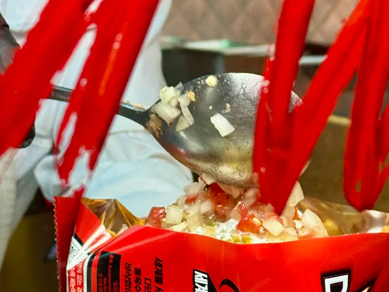 타코 만드는 모습