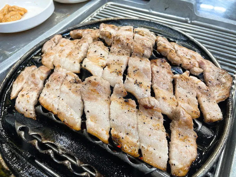 초벌된 허브 삼겹살