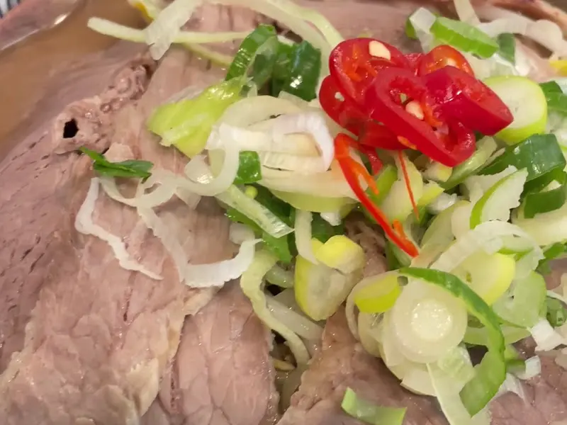 매운 소곱창 쌀국수 근접샷