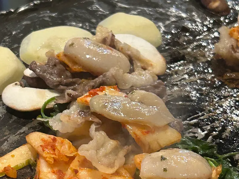 차돌, 키조개, 묵은지 삼합