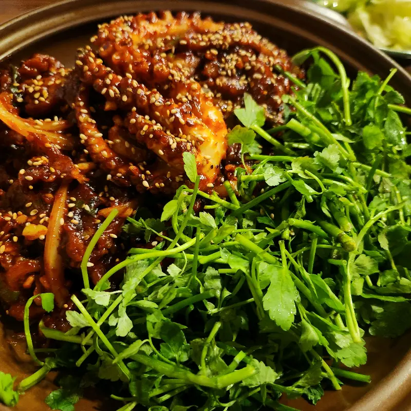 군침도는 낙지볶음