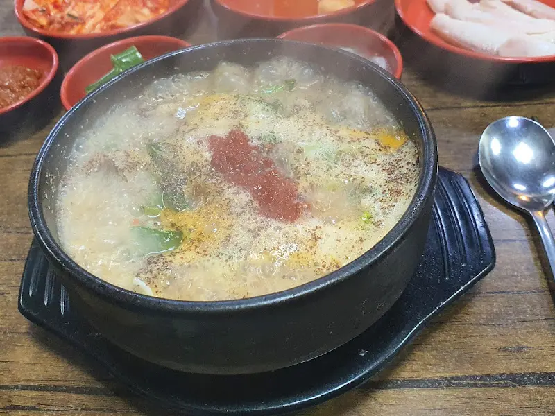 다진 양념을 넣기 전 순댓국