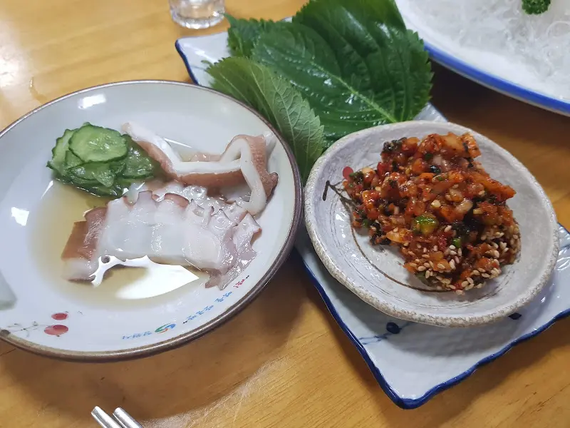 신라초밥 곁들임 메뉴