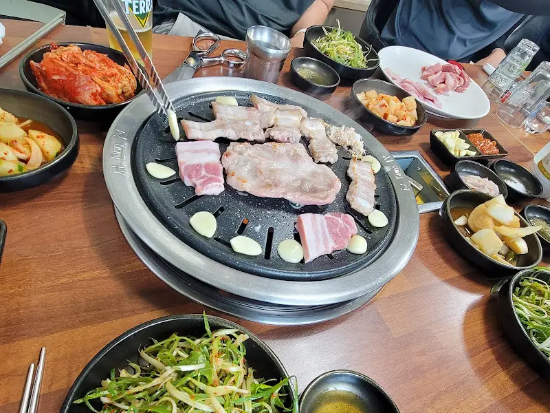 삼겹살 한 상 차림