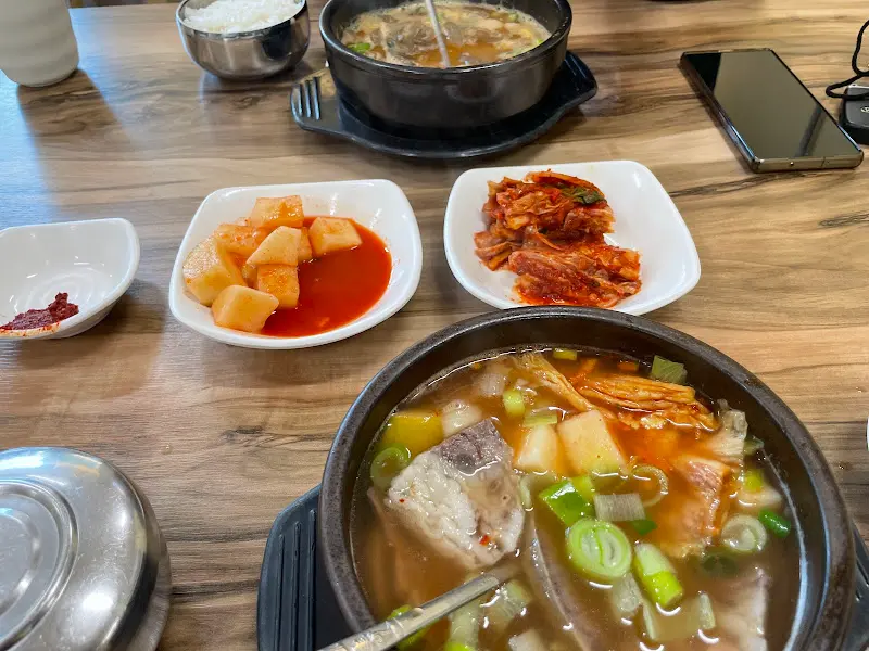 장박가의 소머리국밥과 김치, 깍두기