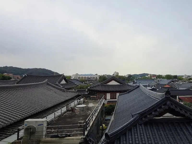 한옥마을 지붕 풍경