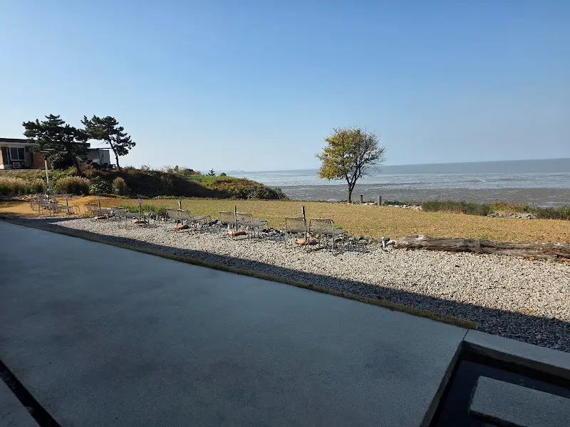 석양이 아름다운 카페 보리 앞 바다 풍경